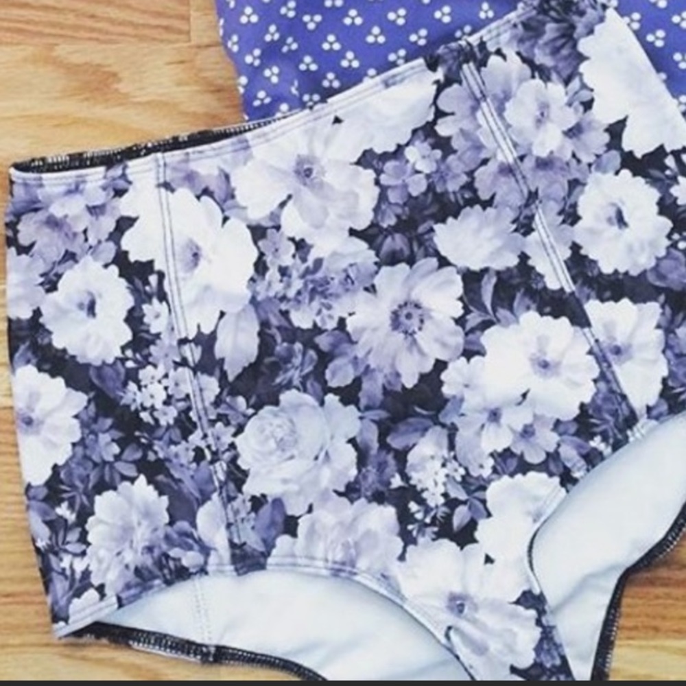 DISO this print in medium top or bottom - Picture 1 of 1